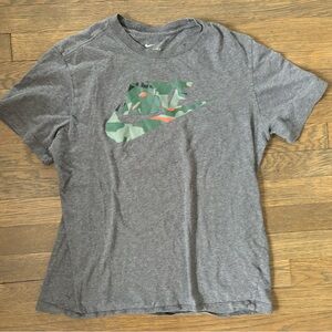 Nike t-shirt size Medium